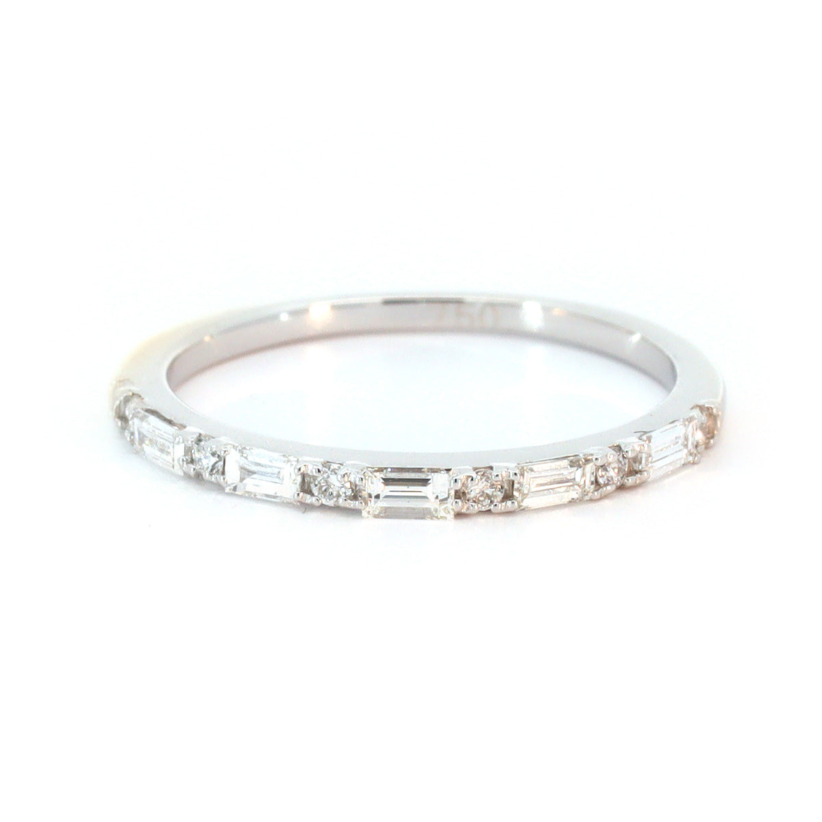 18K gold Round Brilliant and Baguette Diamond Ring 0.38ct A00208 - FABER JEWELS