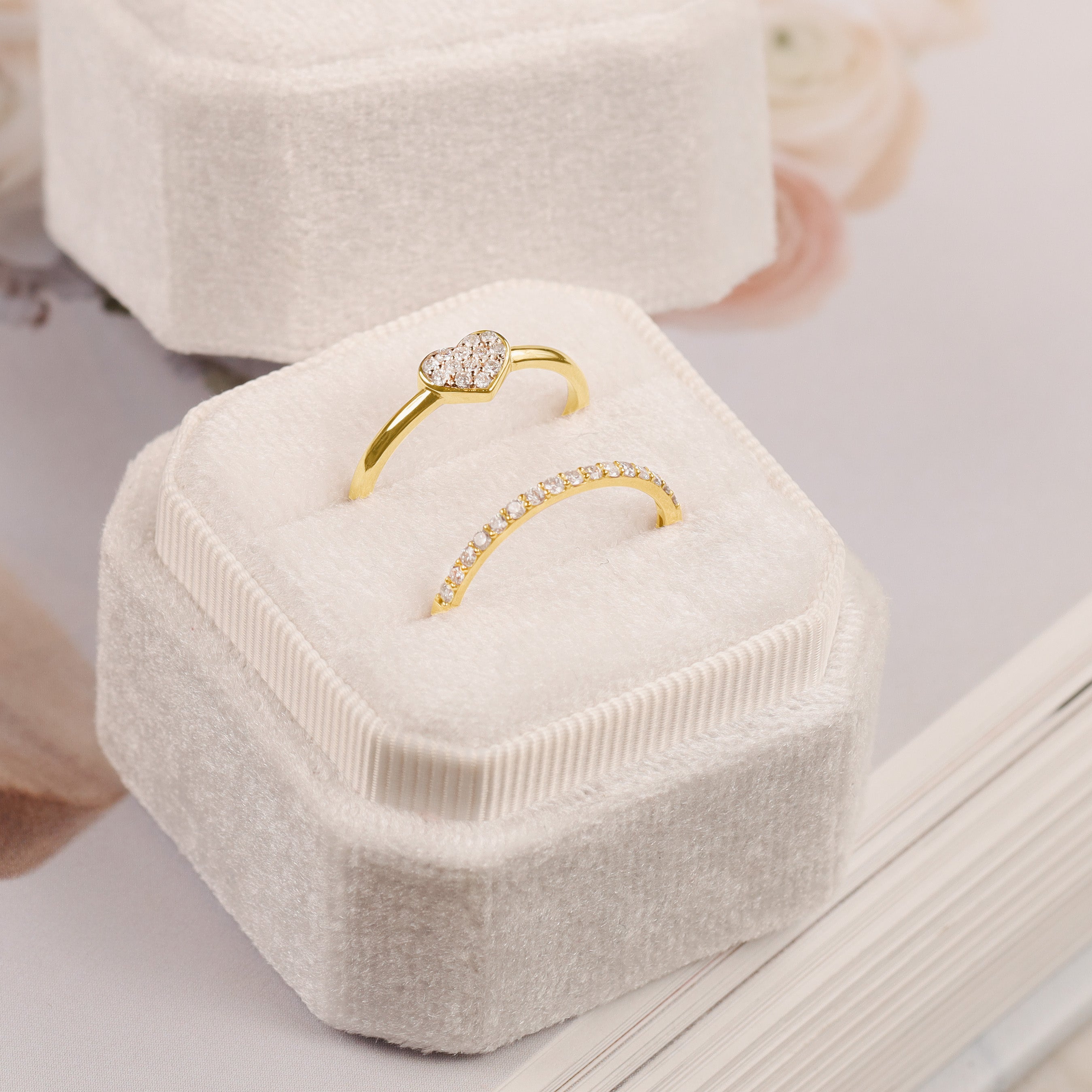 18K Gold Round Brilliant Pavé heart Ring 0.10ct tw. A00204 - FABER JEWELS