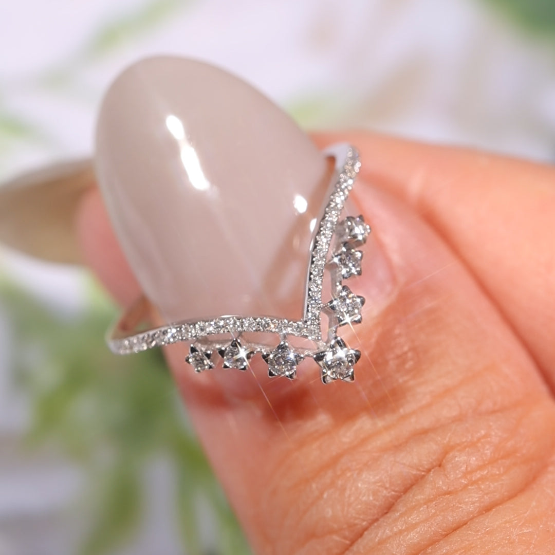 18K Round Brilliant Diamond Whisper Curve Ring 0.17ct tw. A00211 - FABER JEWELS