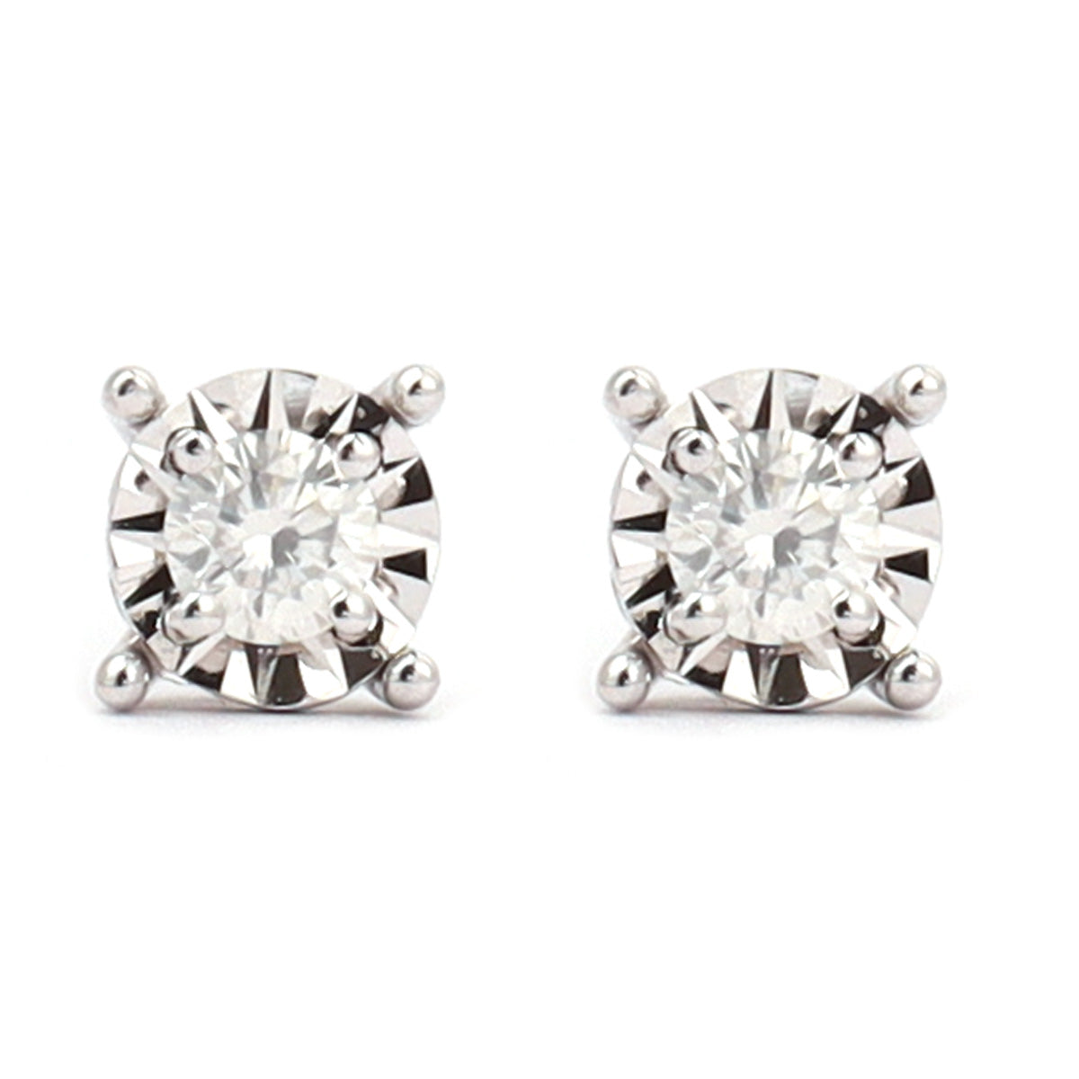 18K round brilliant diamond illusion stud earrings 0.06ct tw. A00149 - FABER JEWELS