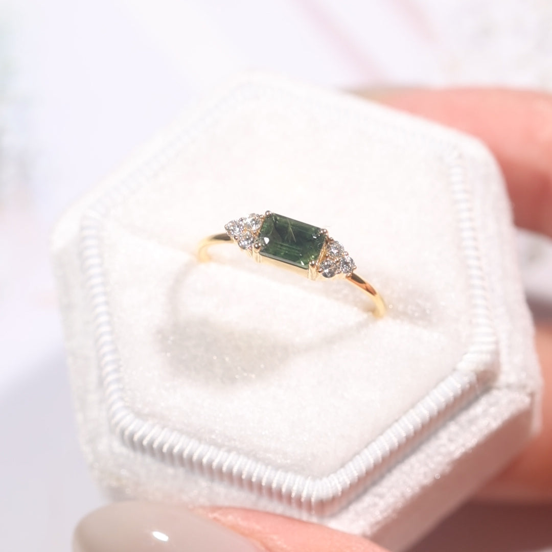 18K Gold Green Sapphire Diamond Ring A00237