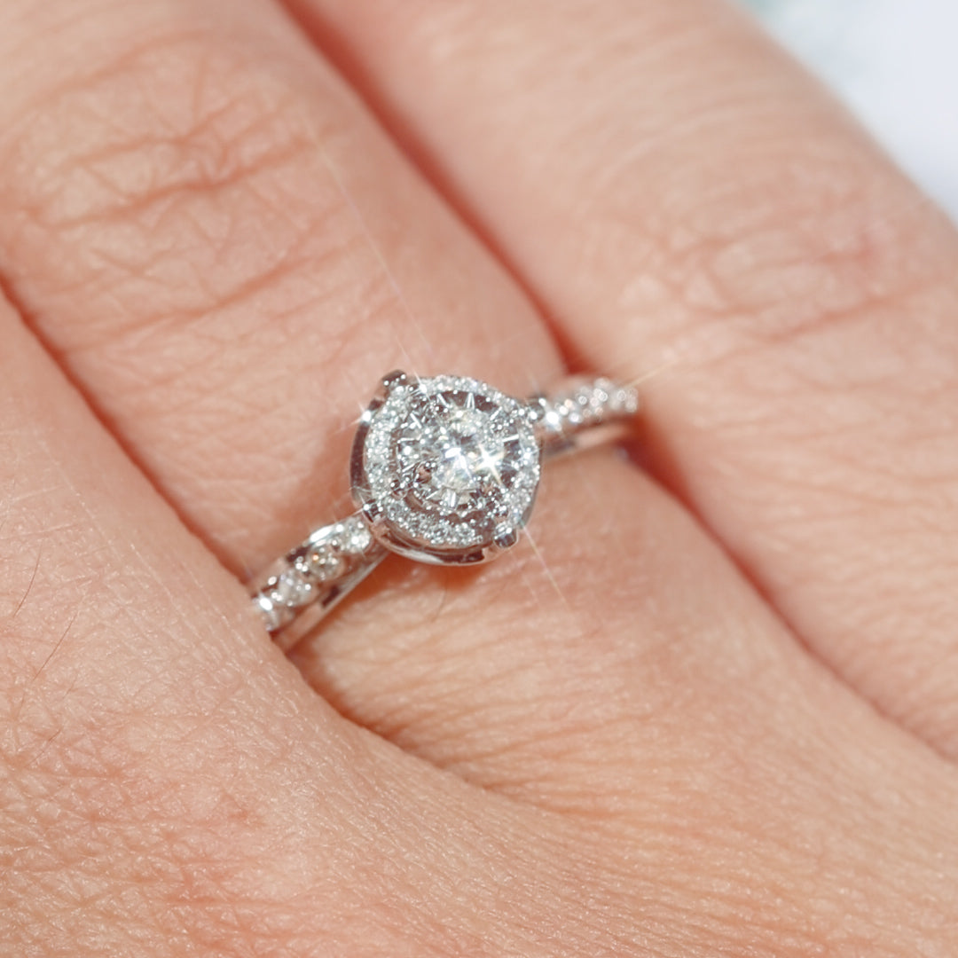18K Round Brilliant Diamond Ring 0.27ct tw. A00091
