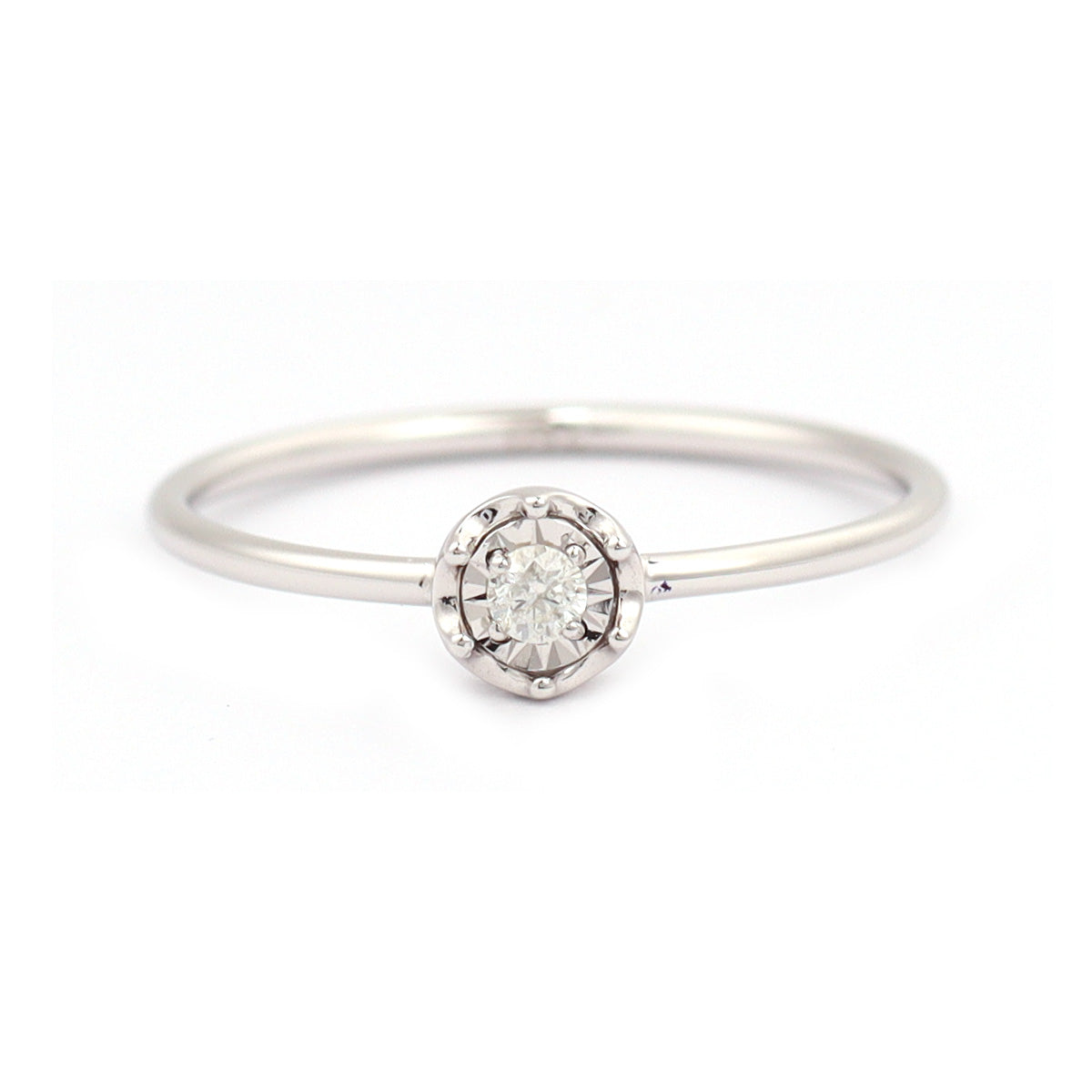 18K Gold Round Brilliant Diamond Illusion Ring 0.06ct A00074 - FABER JEWELS